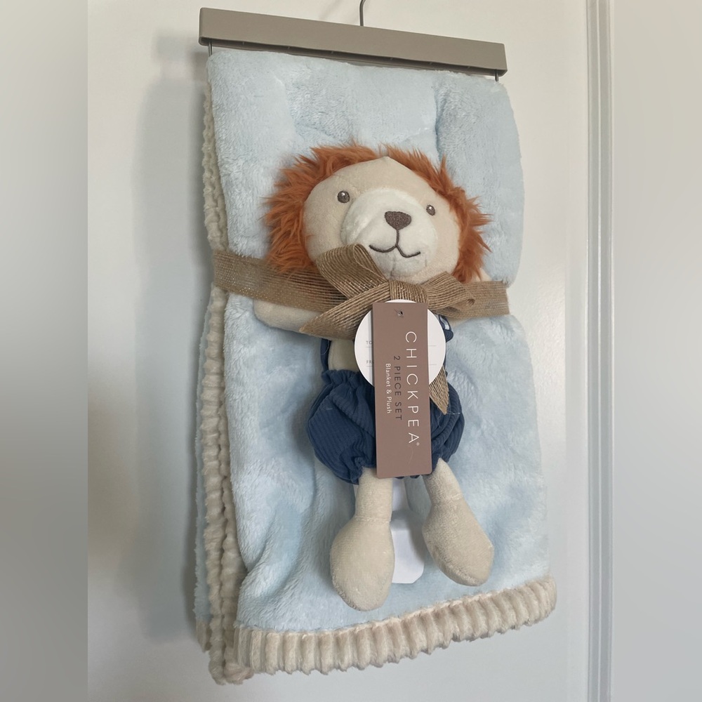 NEW Baby Blanket And Lion Plush Toy 2 Piece Gift Set 30x36 Chick Pea Soft Blue